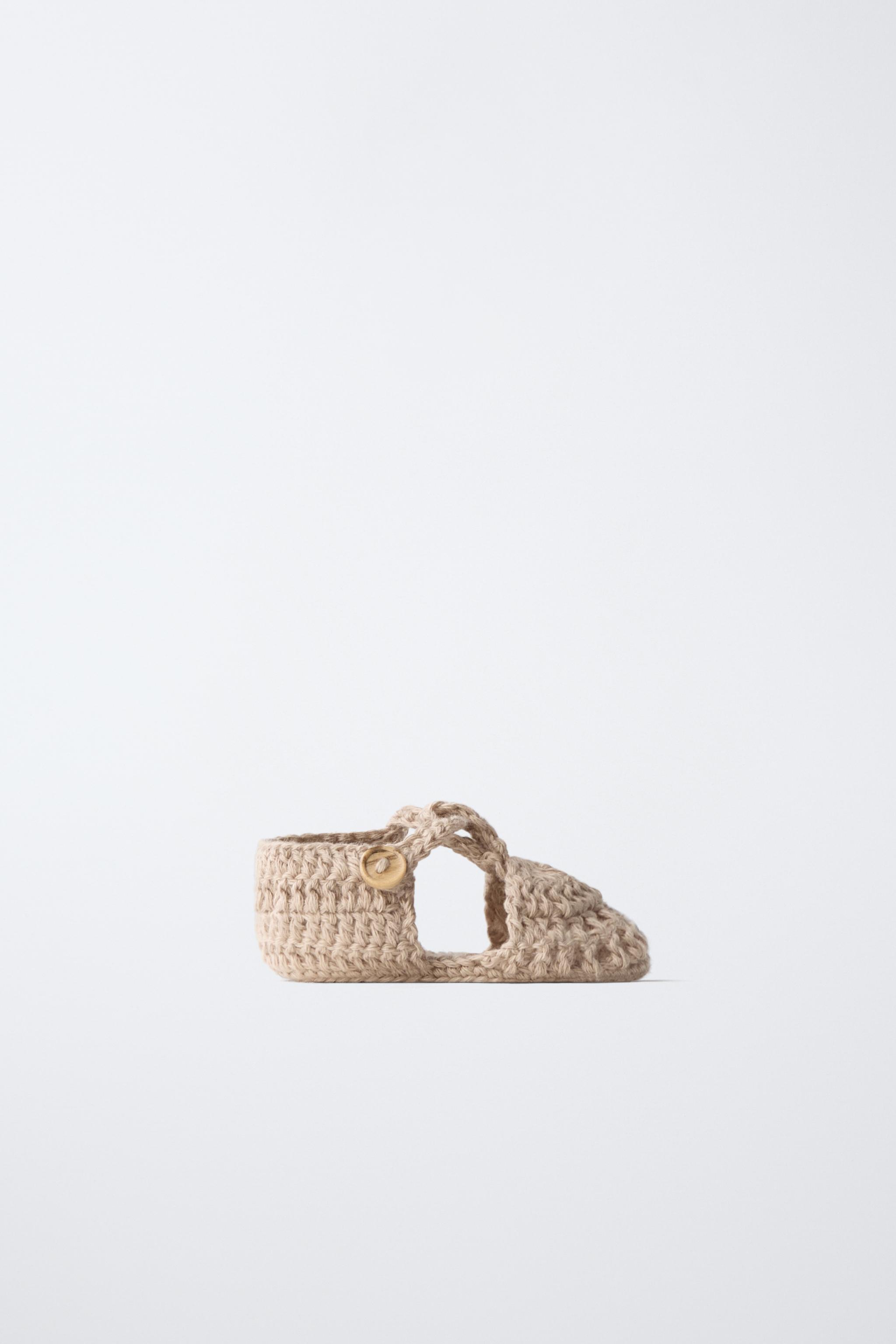 CHAUSSONS EN MAILLE