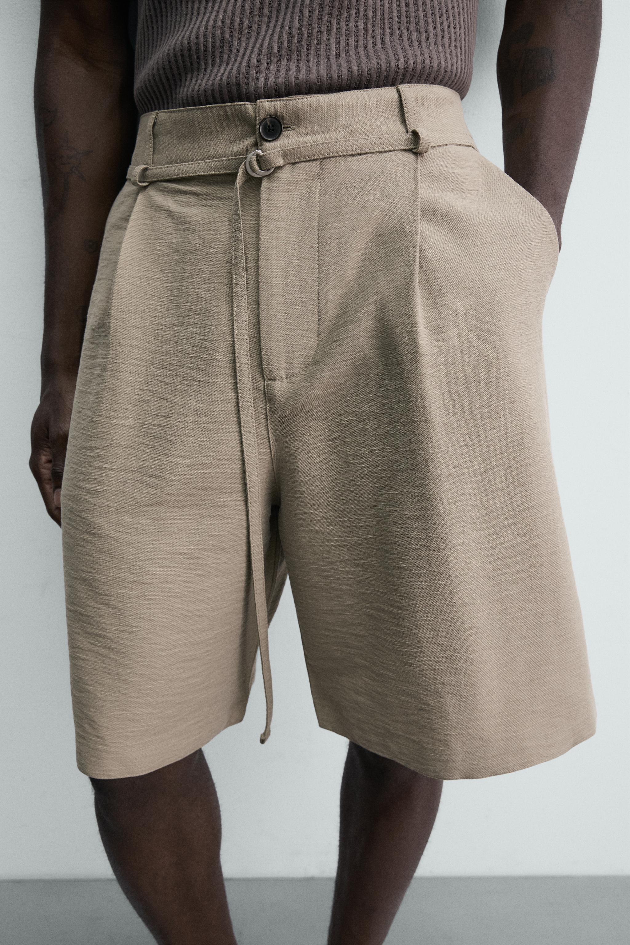 BERMUDA RELAXED FIT À PLIS ET CEINTURE