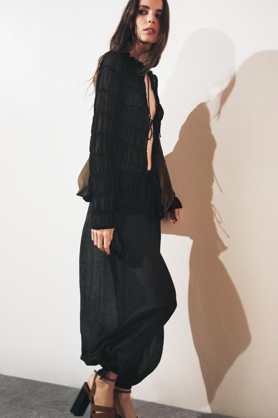 SEMI-SHEER RUCHED KNIT BLOUSE