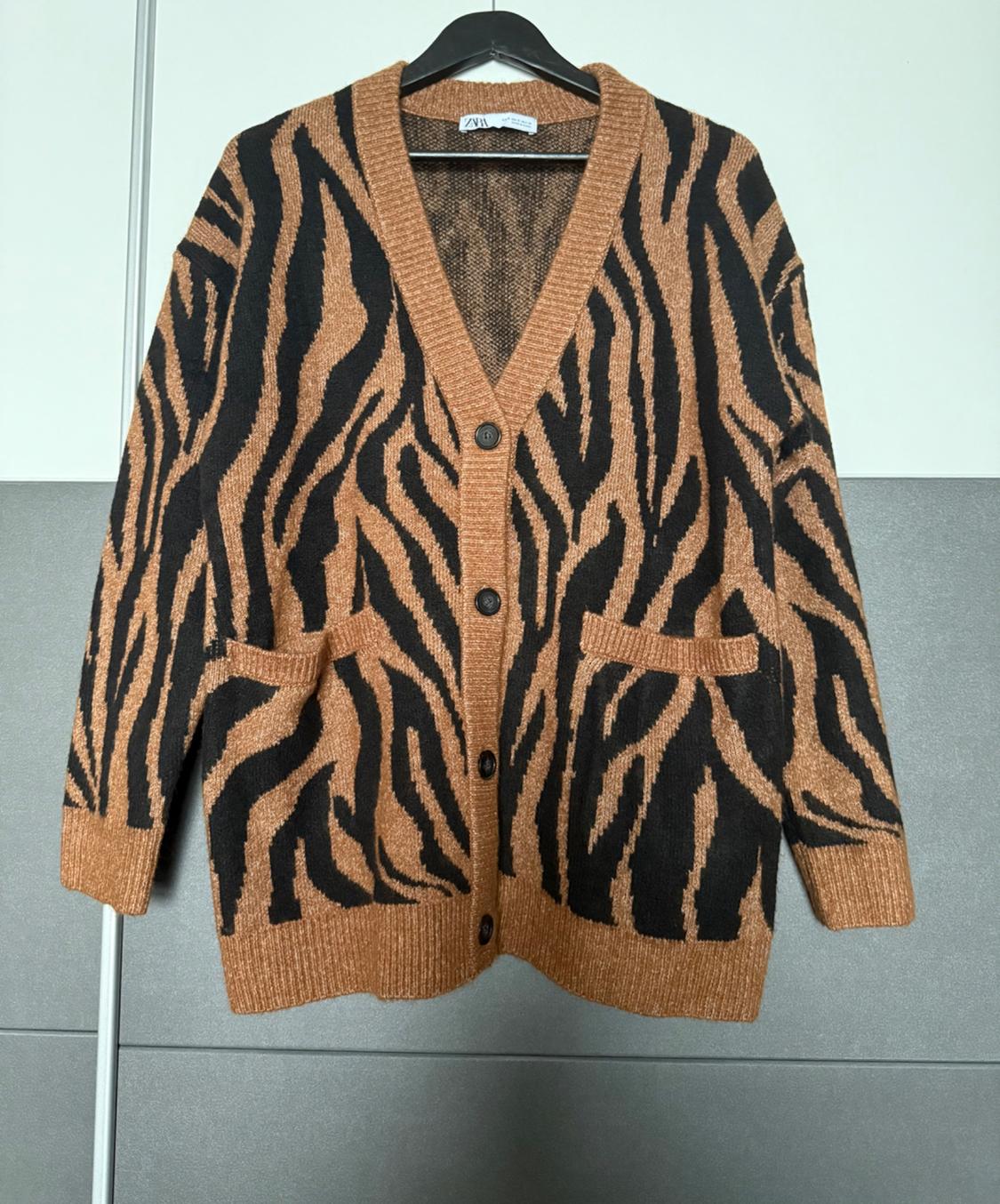 ANIMAL JACQUARD KNIT JACKET