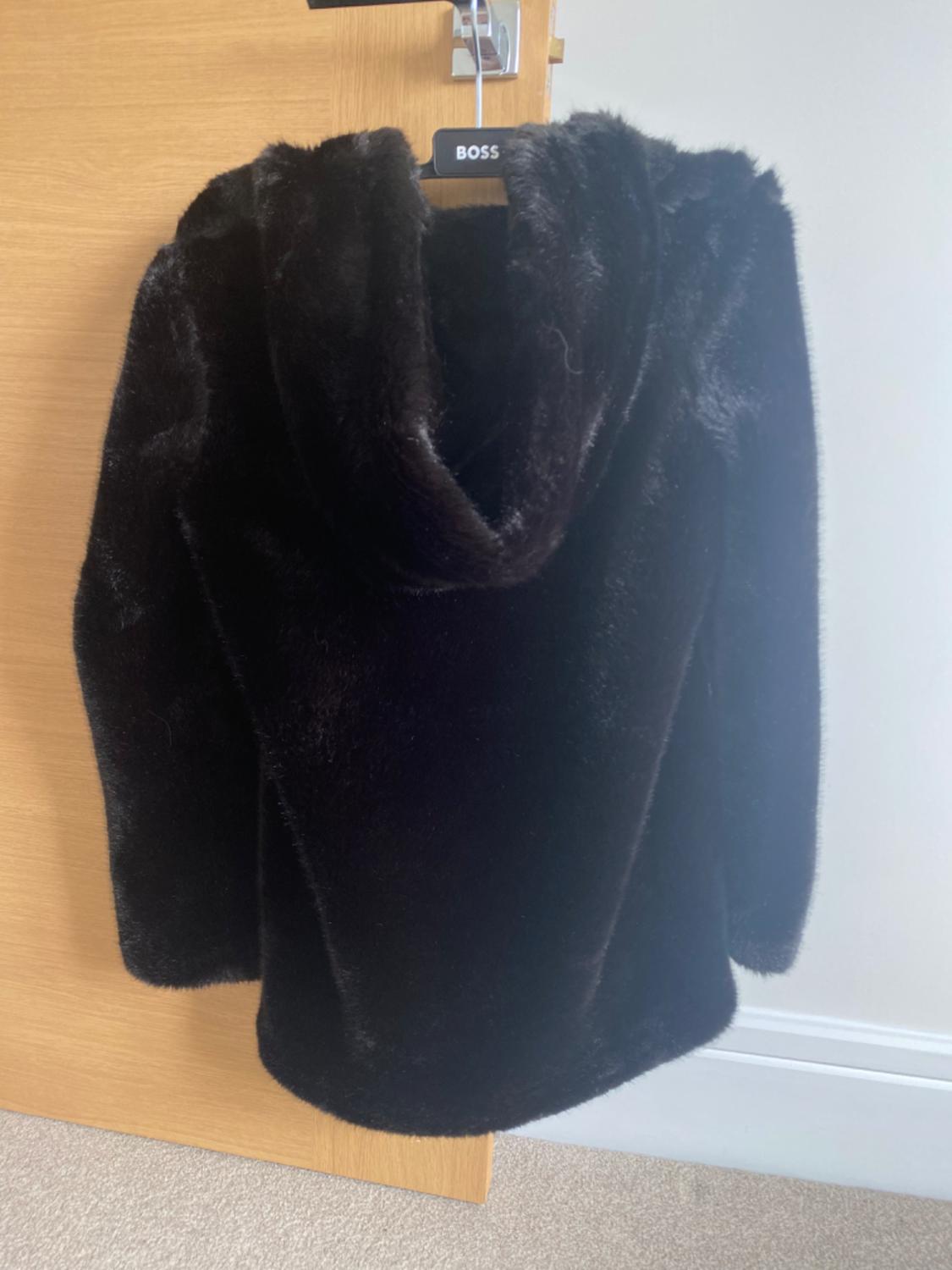 FAUX FUR BLACK COAT - Image 2