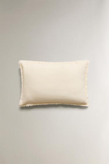 HOUSSE DE COUSSIN CHENILLE - Beige de Zara - Image 3