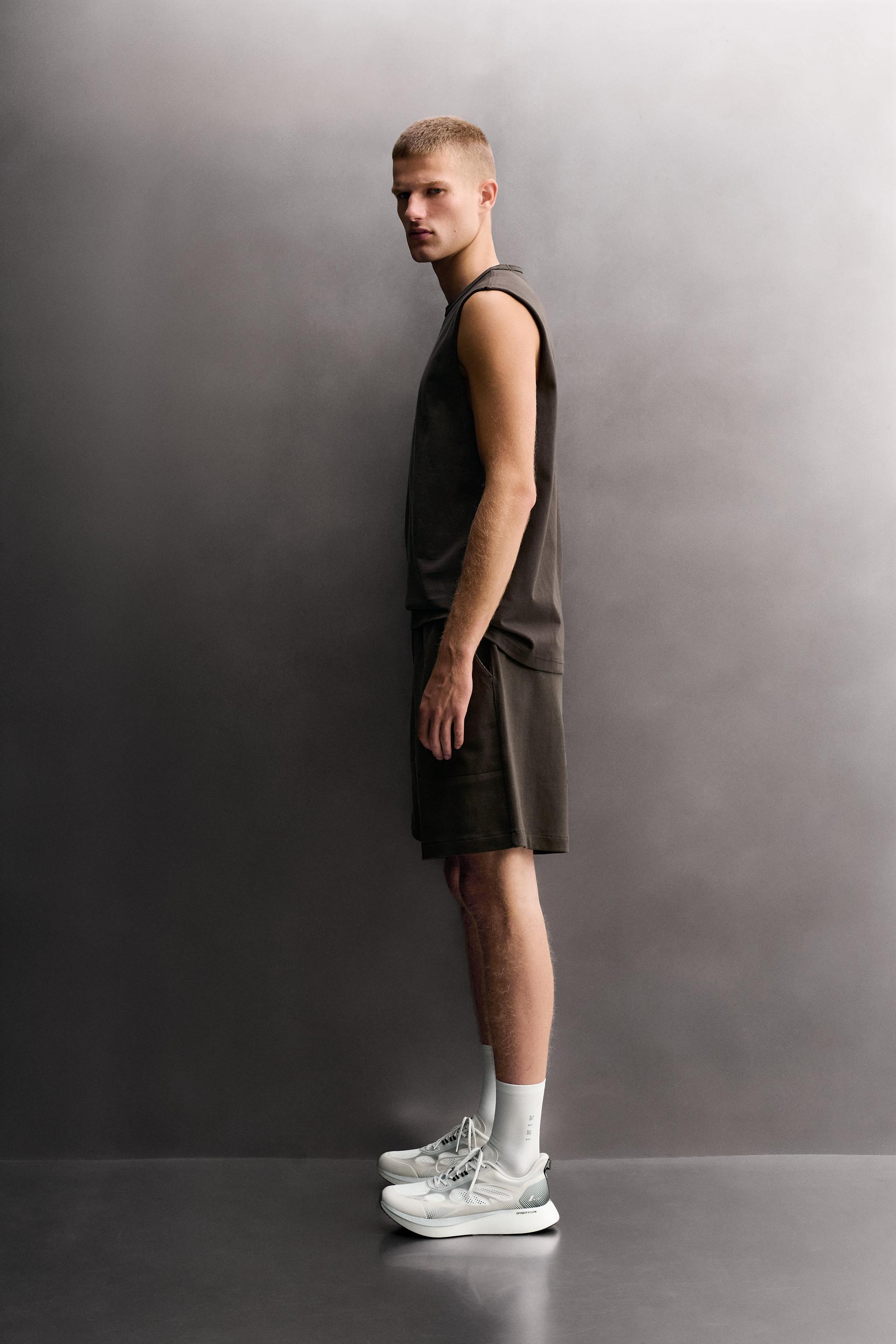 HEAVYWEIGHT TANK TOP