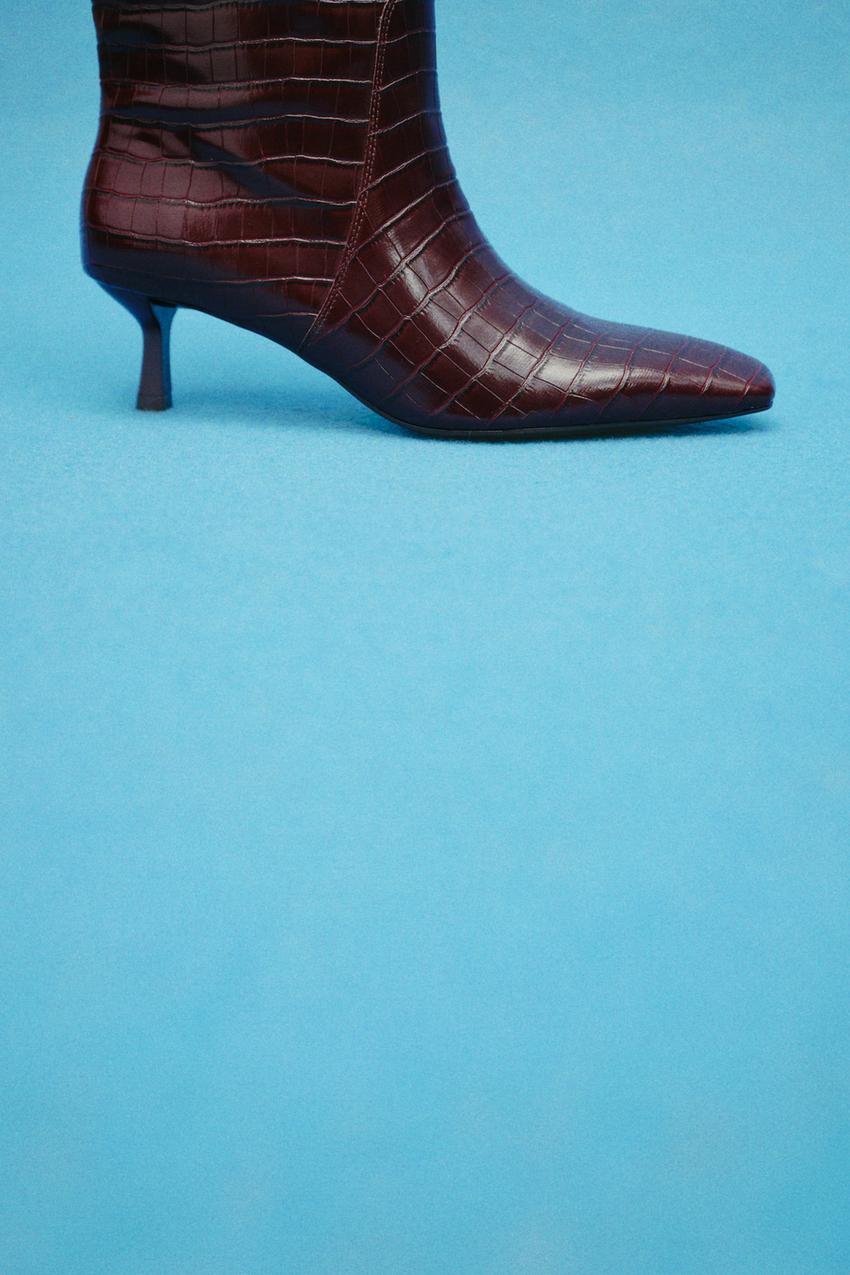 レリーフ加工入りキトゥンヒールブーツ - ボルドー | ZARA Japan / 日本