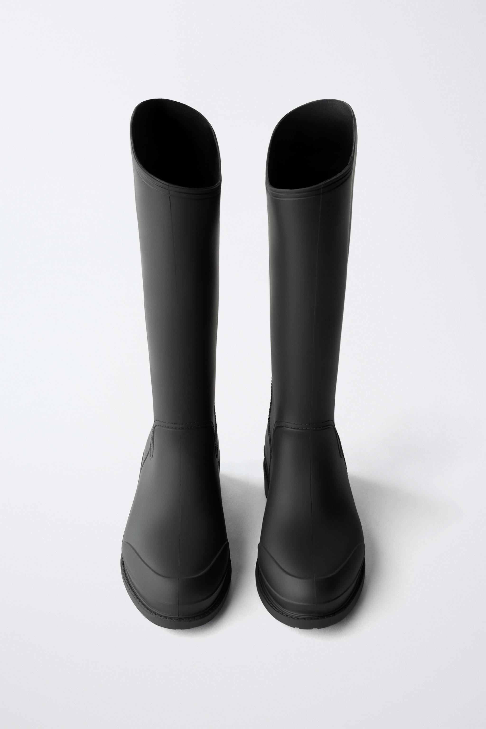 TALL RAIN BOOTS