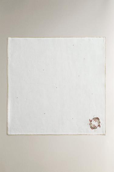 SERVIETTE DE TABLE LIN BRODERIE POISSONS | MARISA BERENSON - Écru de Zara - Image 1