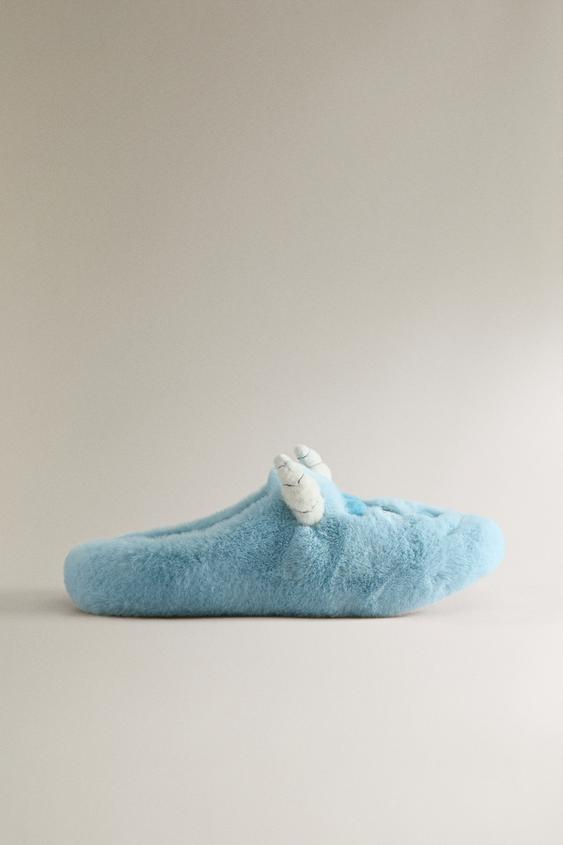 CHAUSSONS OUVERTS ENFANT MONSTRES & CIE © DISNEY/PIXAR - Bleuté de Zara - Image 0