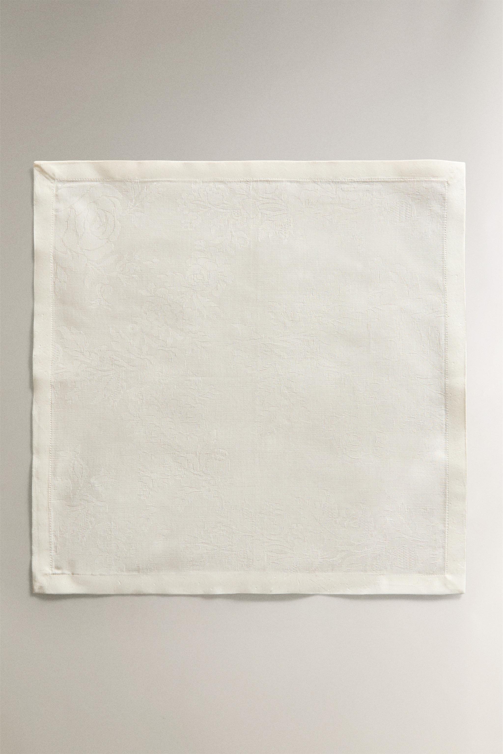 SET OF JACQUARD NAPKINS WITH ROSES (SET OF 2) — White