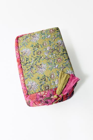 FLORAL PRINT QUILTED TOILETRY BAG - Fuchsia by Zara