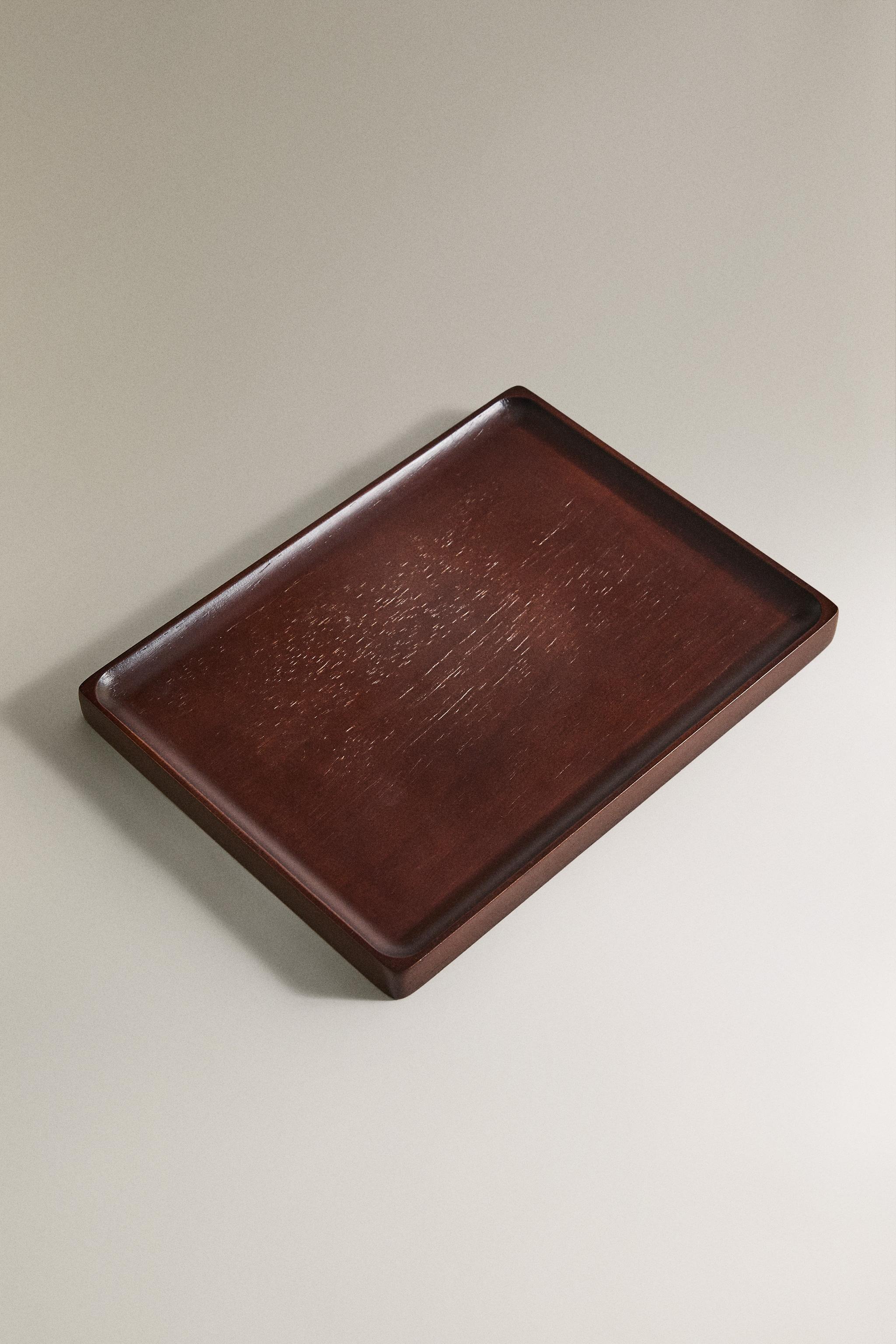 WOODEN TRAY MOBILE CHARGER — Brown