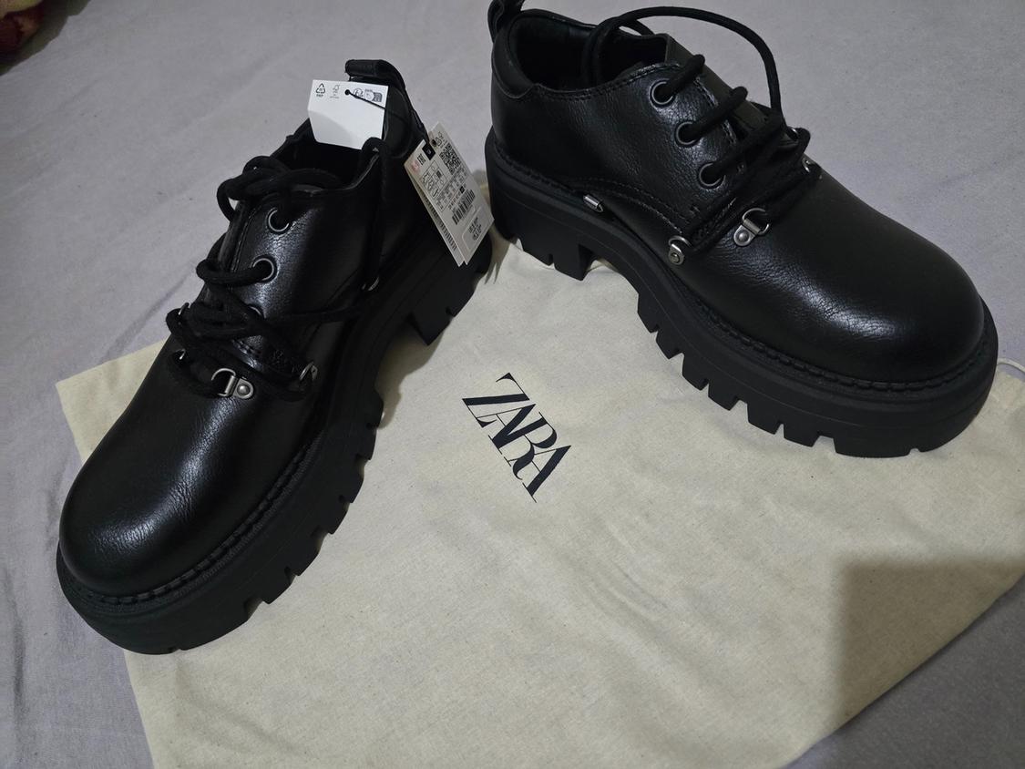 MULTI-EYELET CHUNKY SHOES - Image 4
