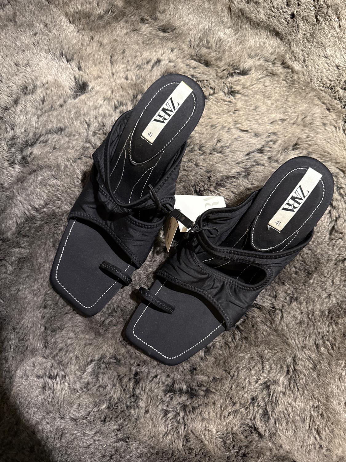 HEELED NEOPRENE SANDALS - Image 2