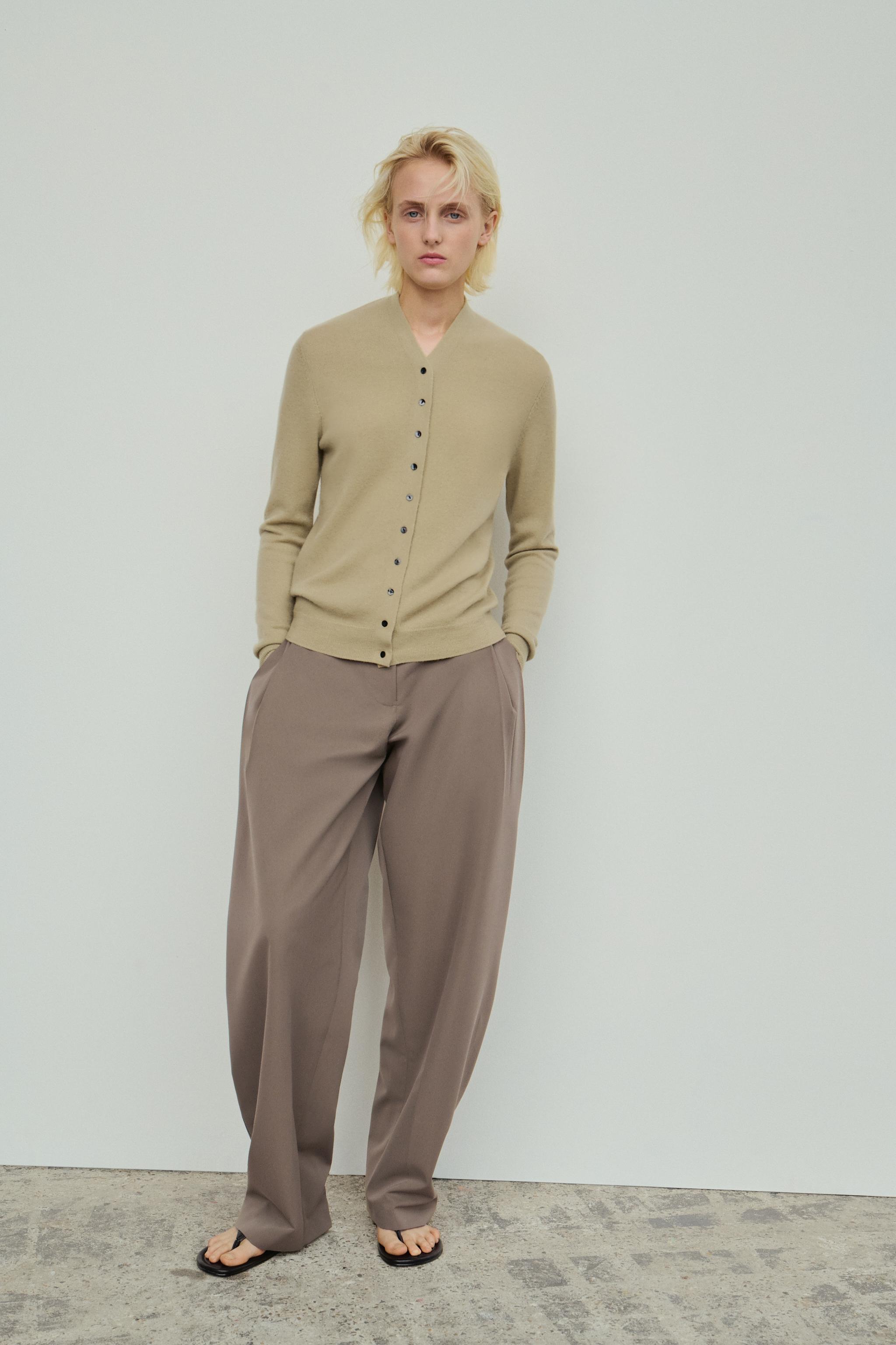 100% EXTRA-SOFT WOOL V-NECK JACKET — Greenish