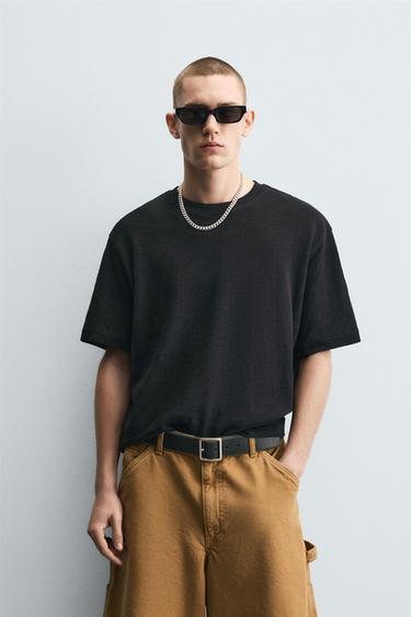 CAMISETA RELAXED FIT ESTRUCTURA - Negro de Zara
