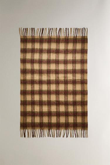 SOFT CHECK THROW WITH FRINGING - أحمر الخاص بـ Zara