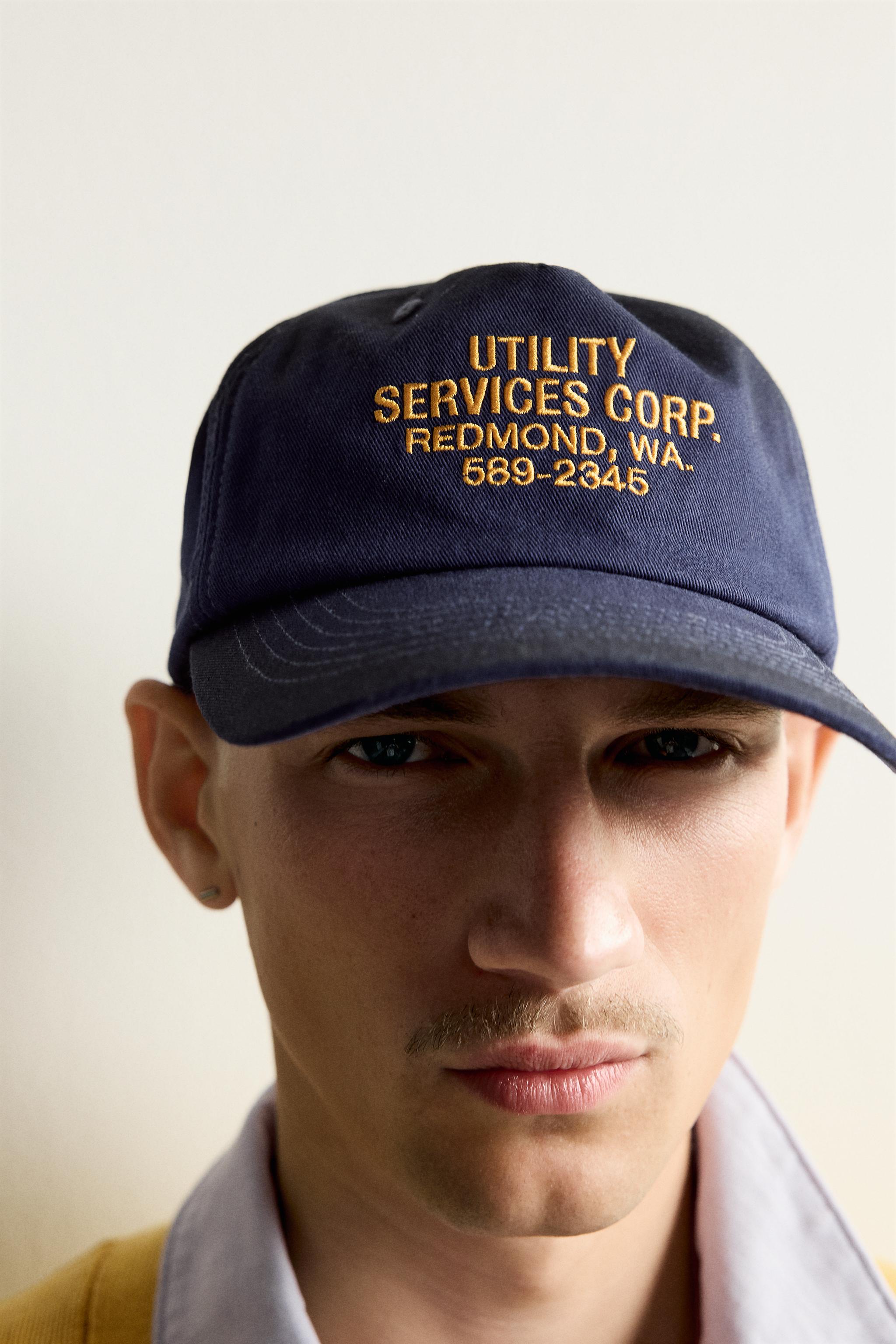 CASQUETTE À INSCRIPTION BRODÉE EN CONTRASTE