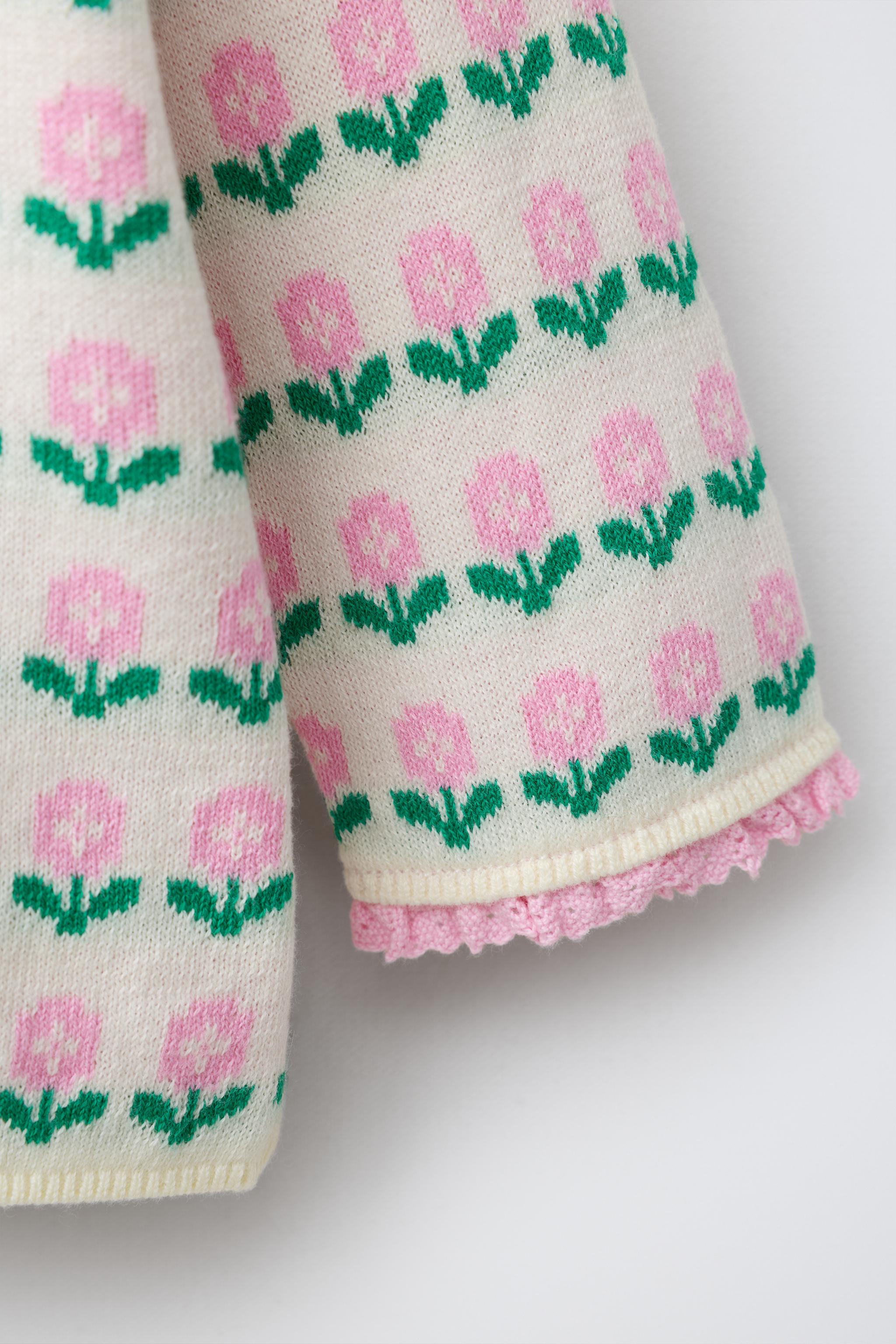 GILET EN MAILLE JACQUARD À FLEURS