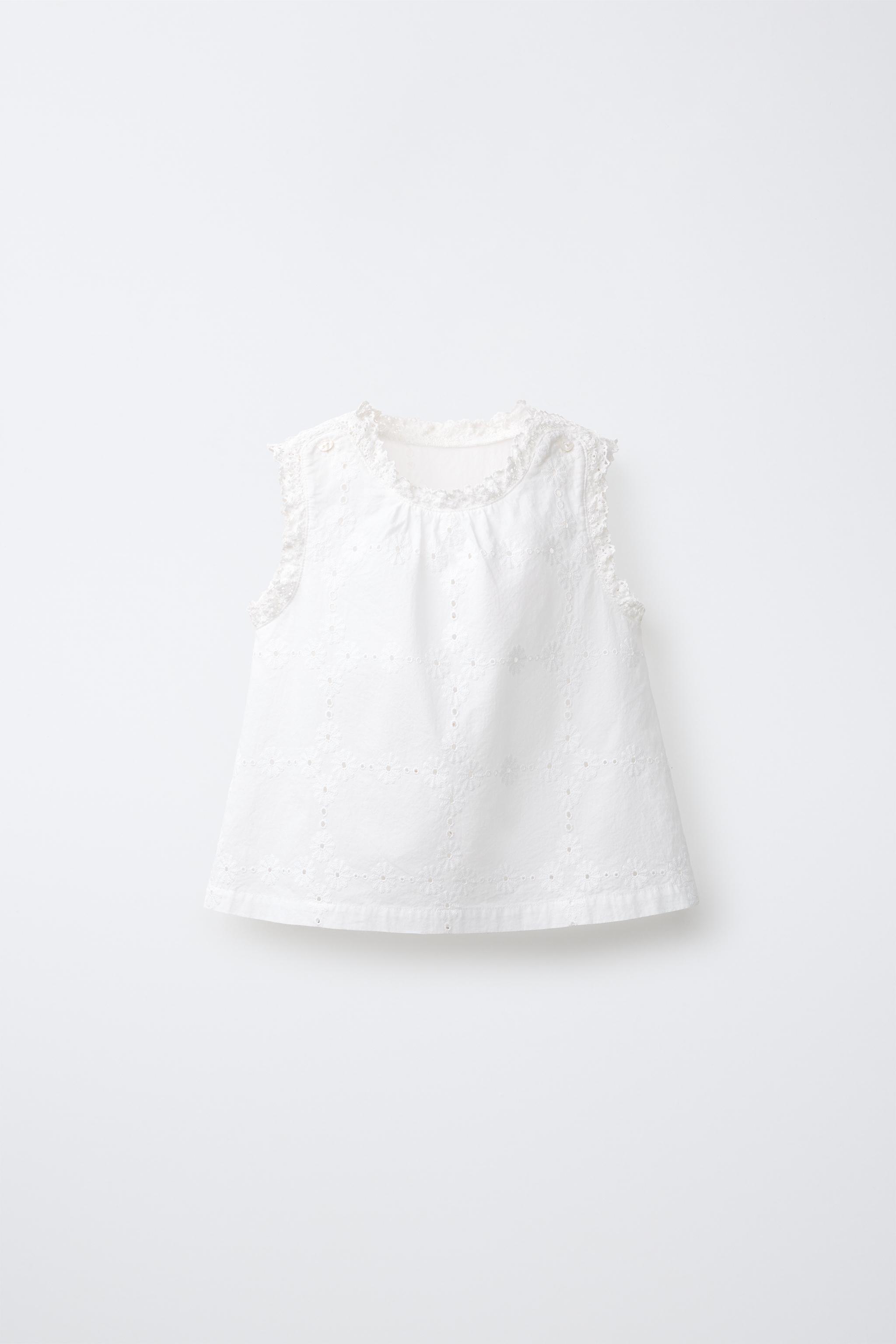 BLUSA BORDADOS PUNTILLA