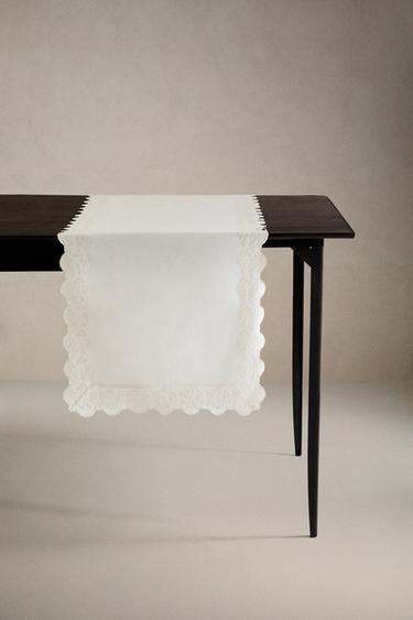 EMBROIDERED BLONDE LACE TABLE RUNNER - White by Zara