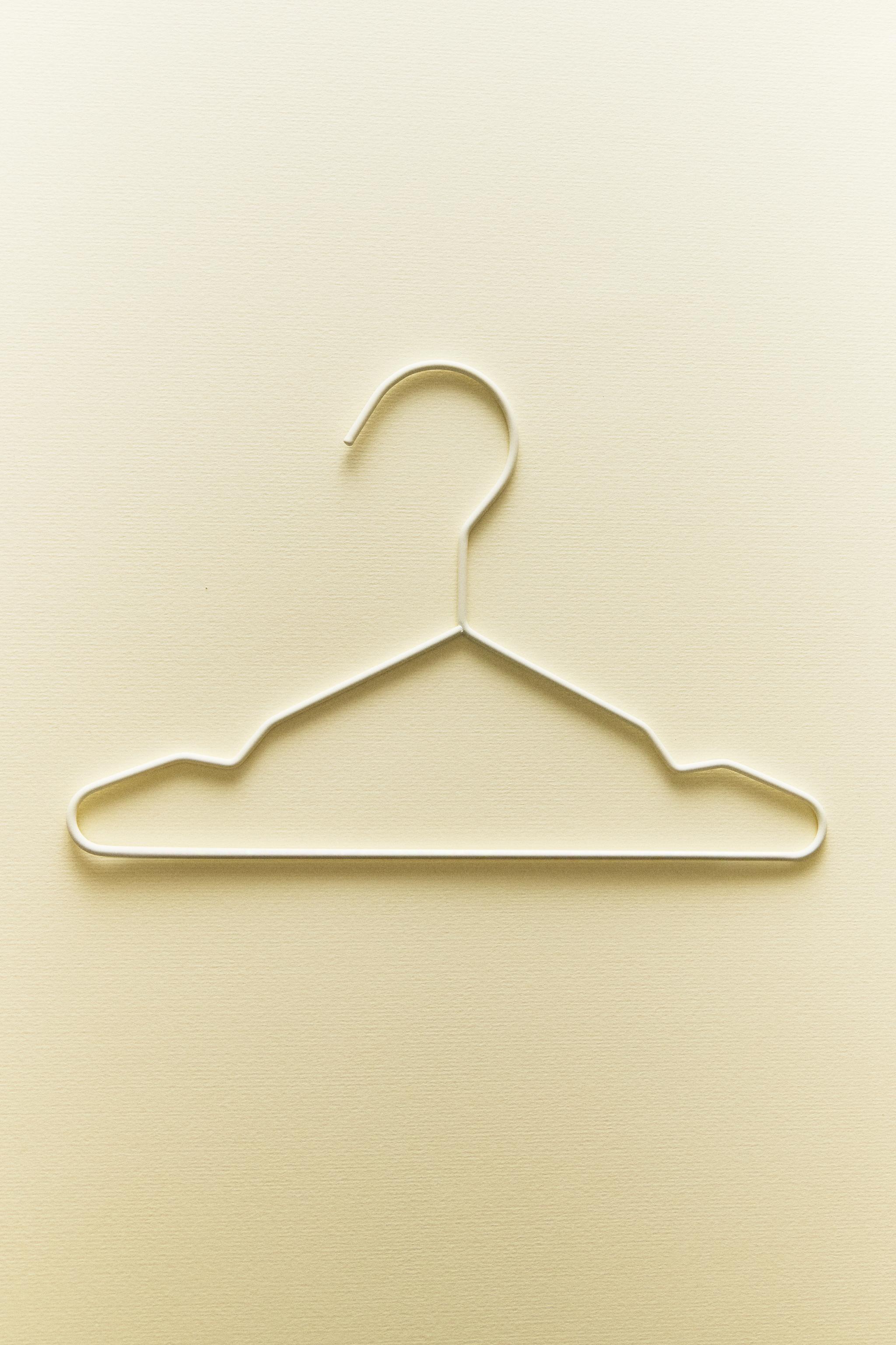 PACK OF RUBBERIZED BABY HANGERS (PACK OF 6)