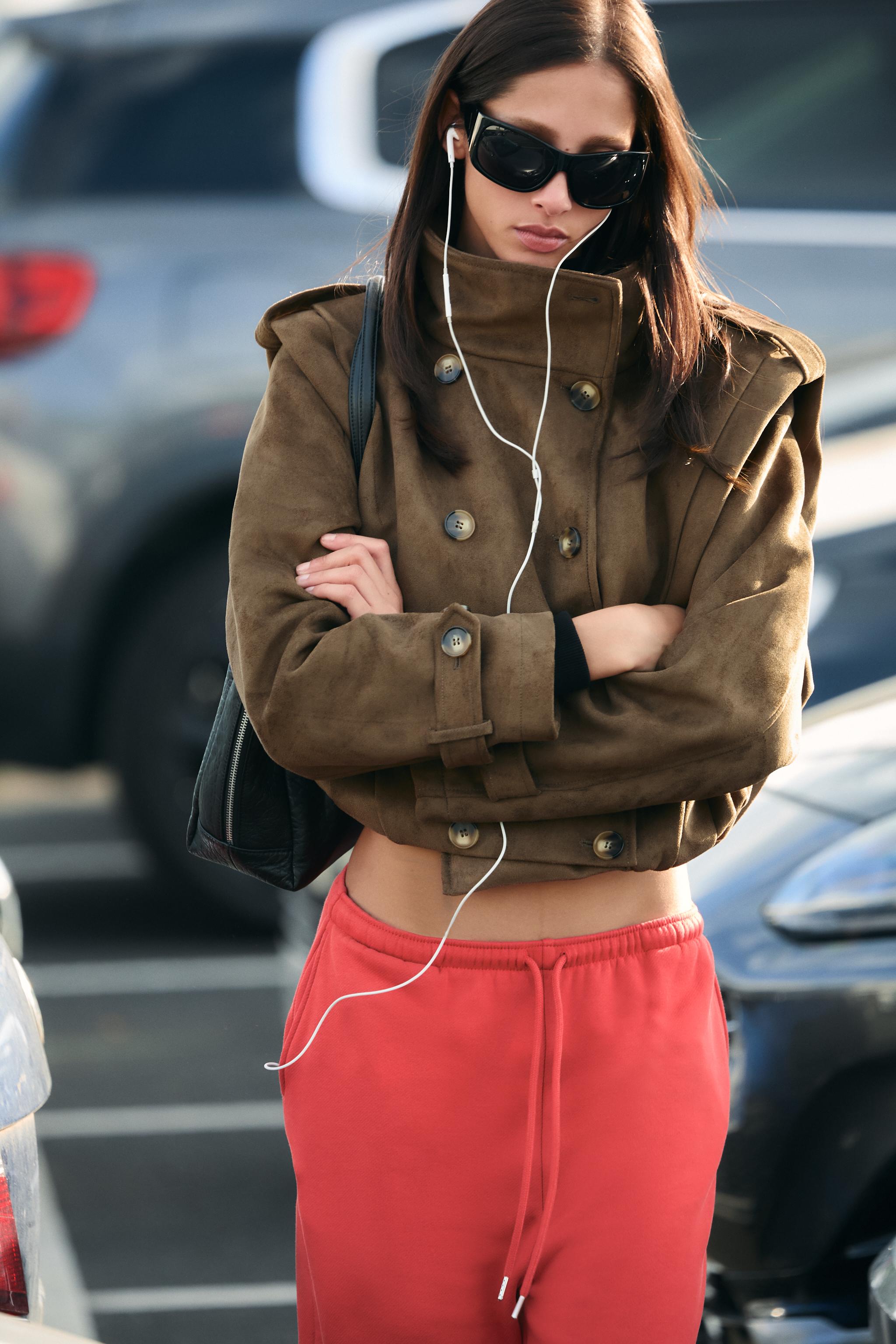 SHORT PLEATED TRENCH COAT