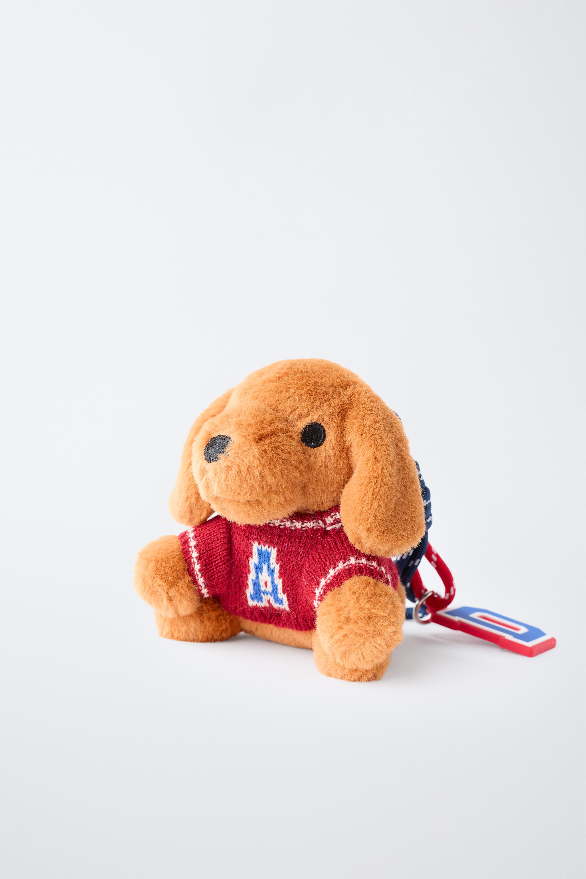 DOG PENDANT KEYCHAIN — Caramel