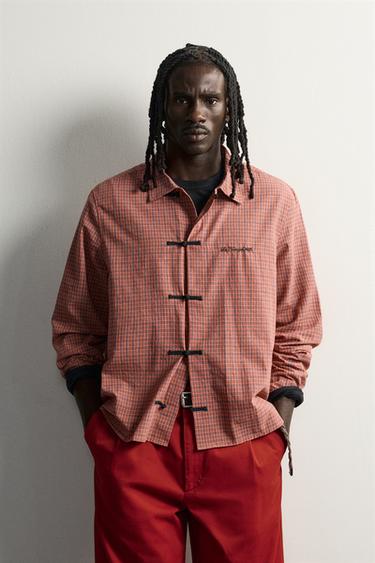 CHECKED KNOT FROG FASTENING SHIRT - Red by Zara