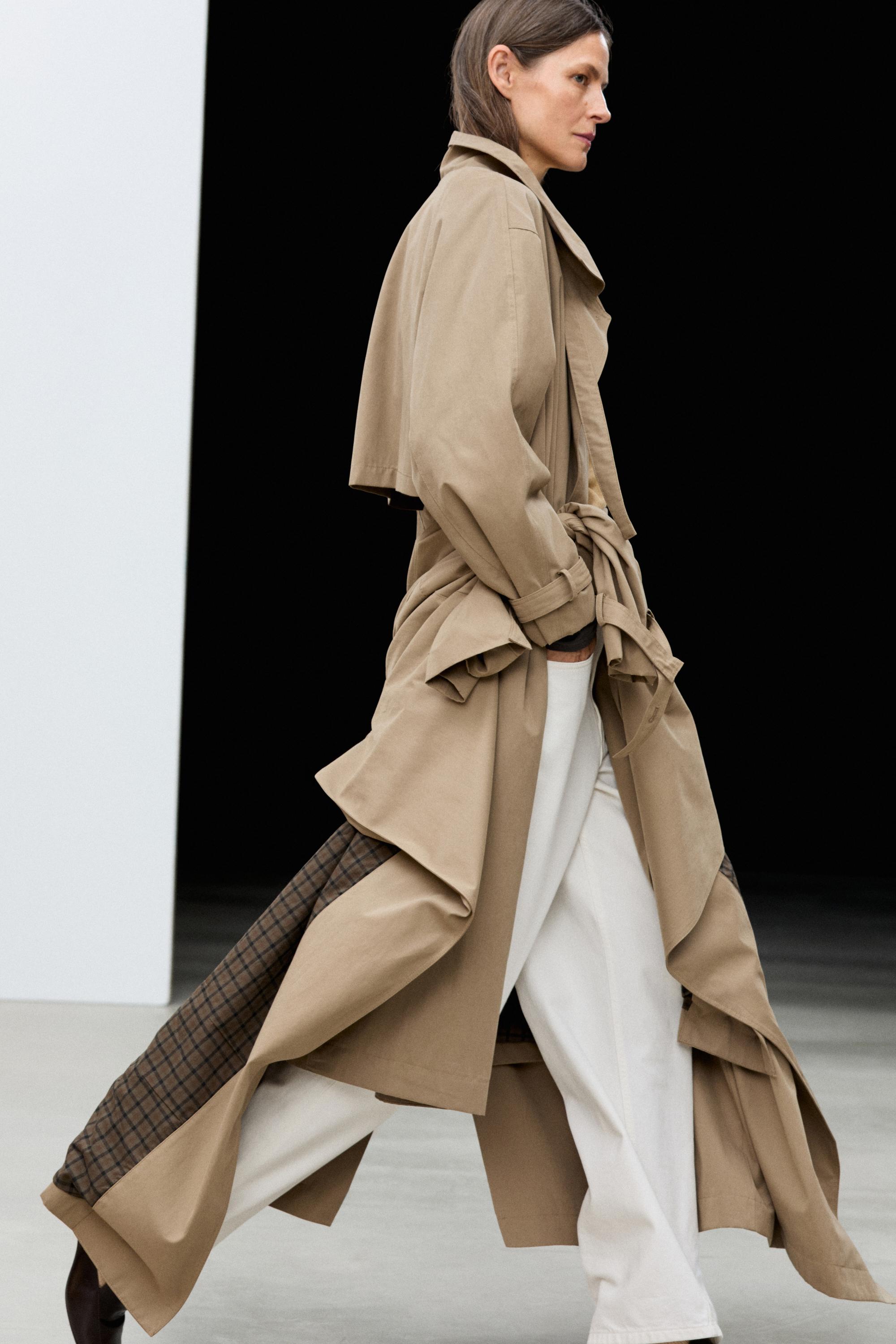 Long trench coat with buckle detail