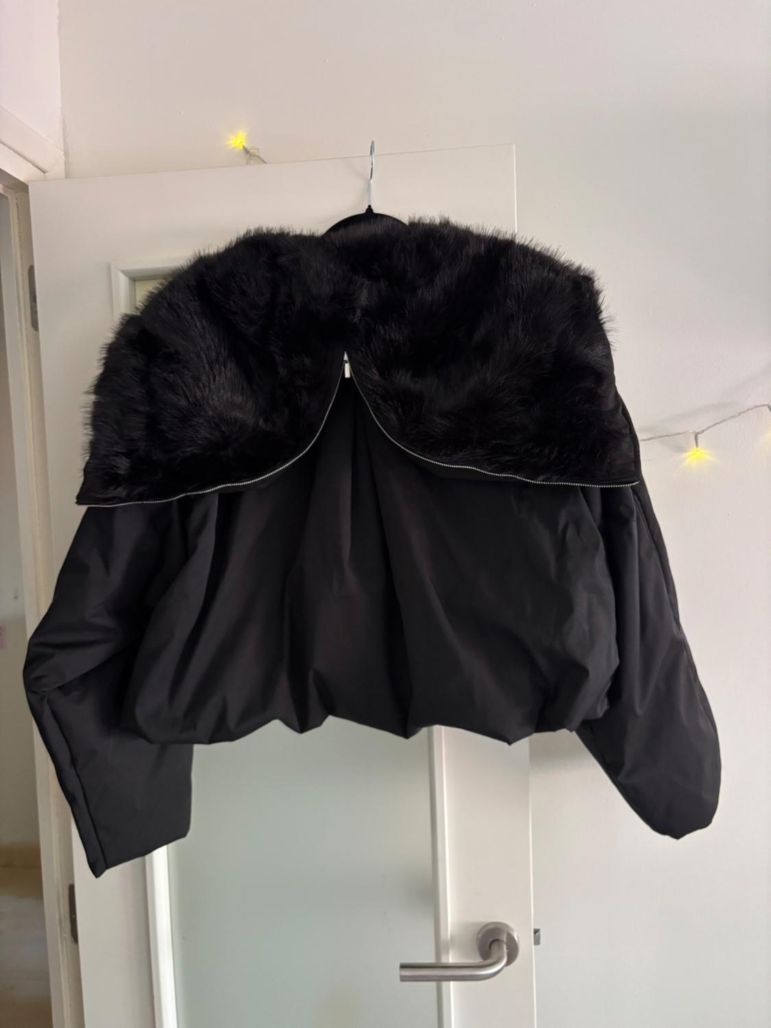 WATER-REPELLENT WINDPROOF QUILTED JACKET WITH FAUX FUR HOOD - Image 6