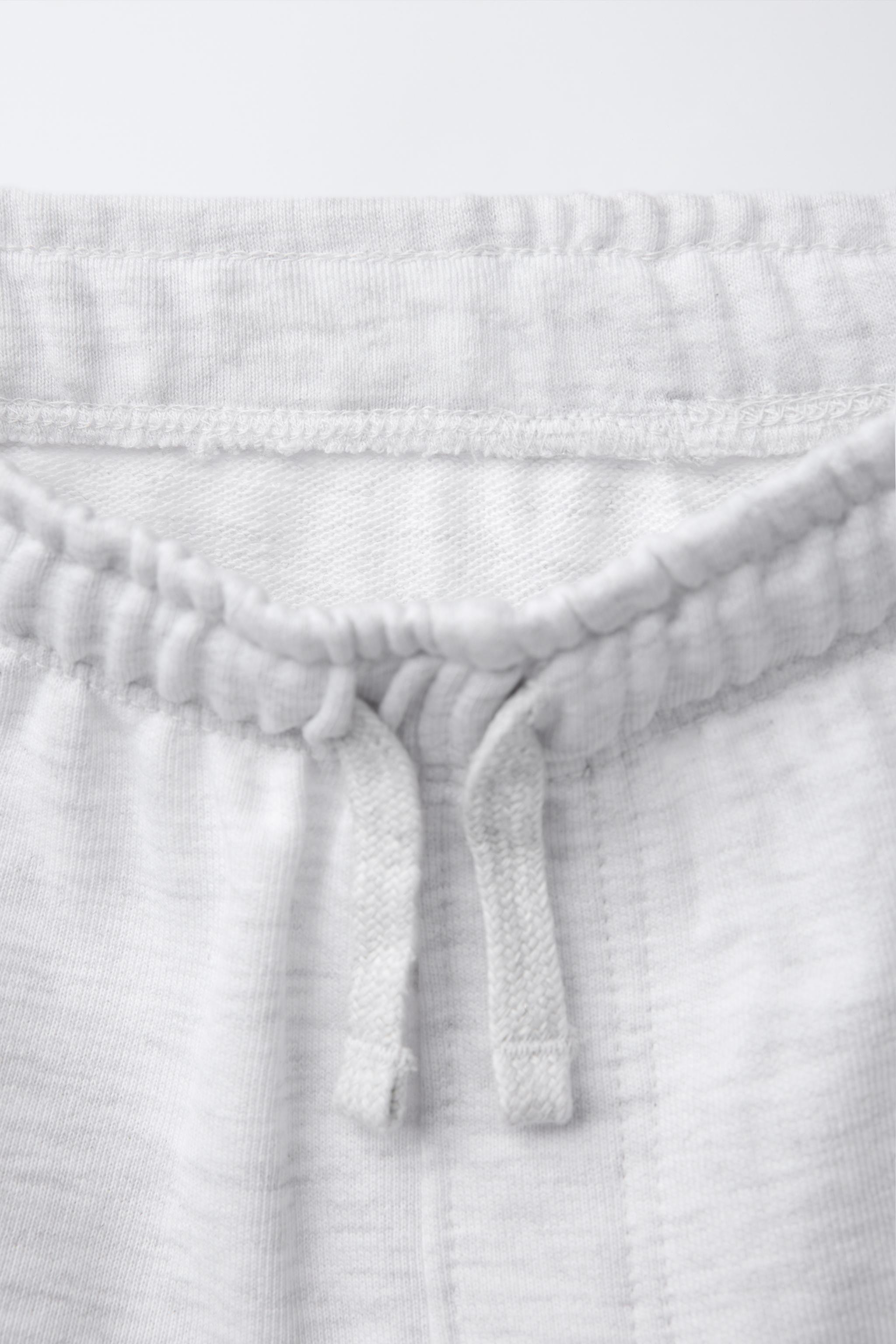 BERMUDA MOLLETON DROIT INSCRIPTION RELIEF