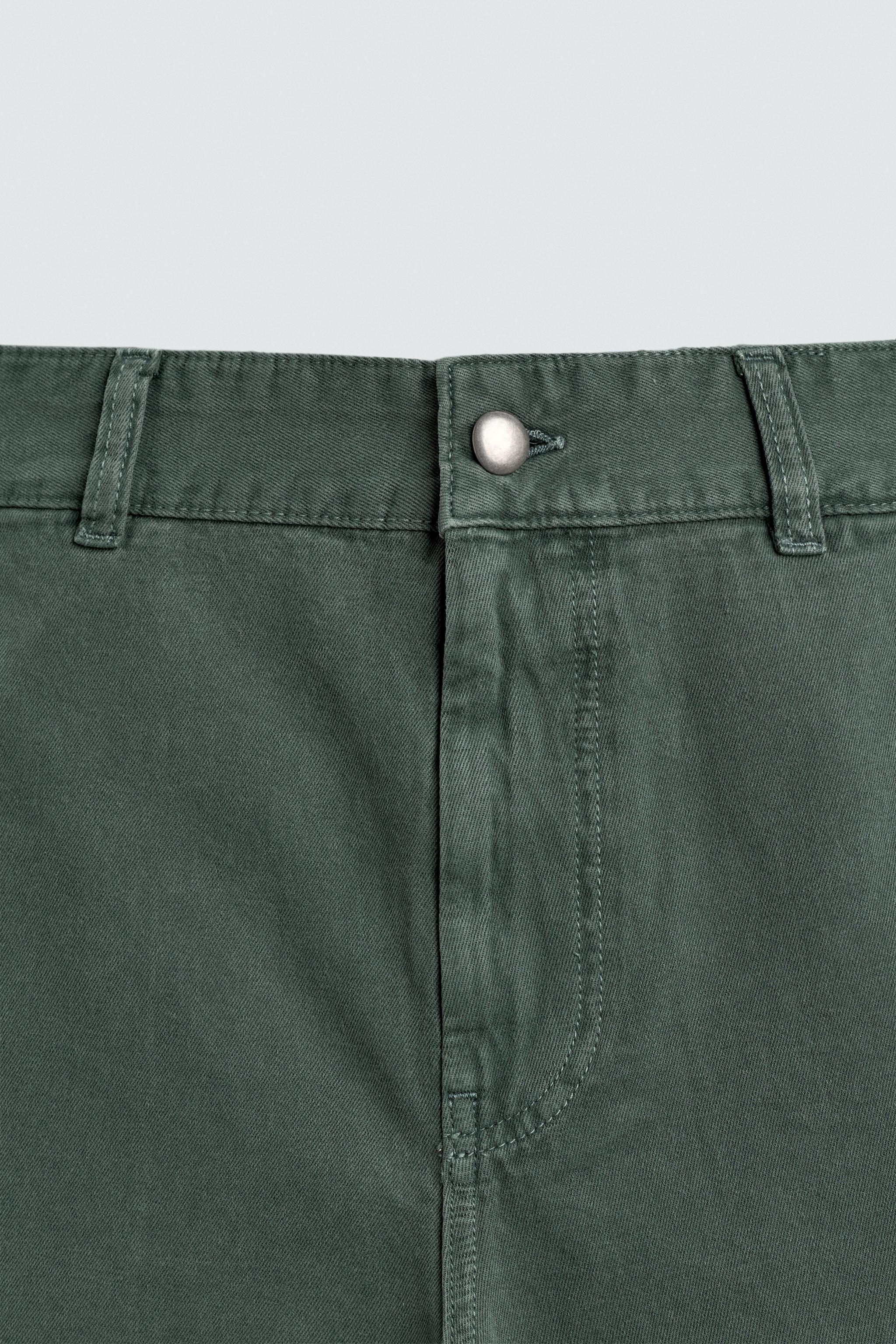 SHORT RELAXED FIT