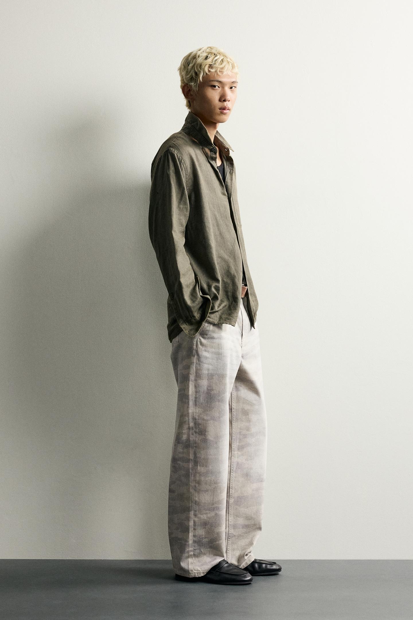 Мужские брюки Zara Abstract Print Relaxed Fit, цвет: Серо-бежевый — фото 4