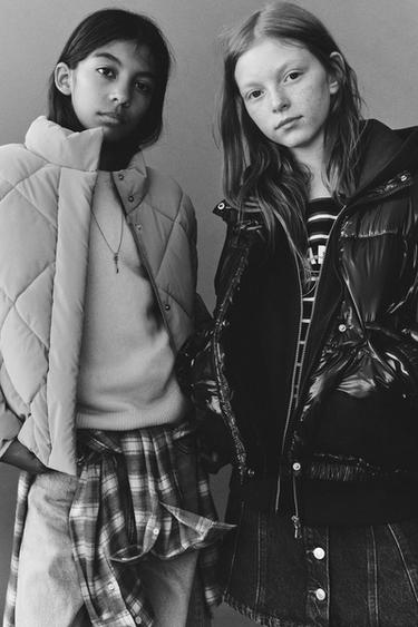 Zara GUMIRANA PROŠIVENA JAKNA S ISPUNOM – mid-deva