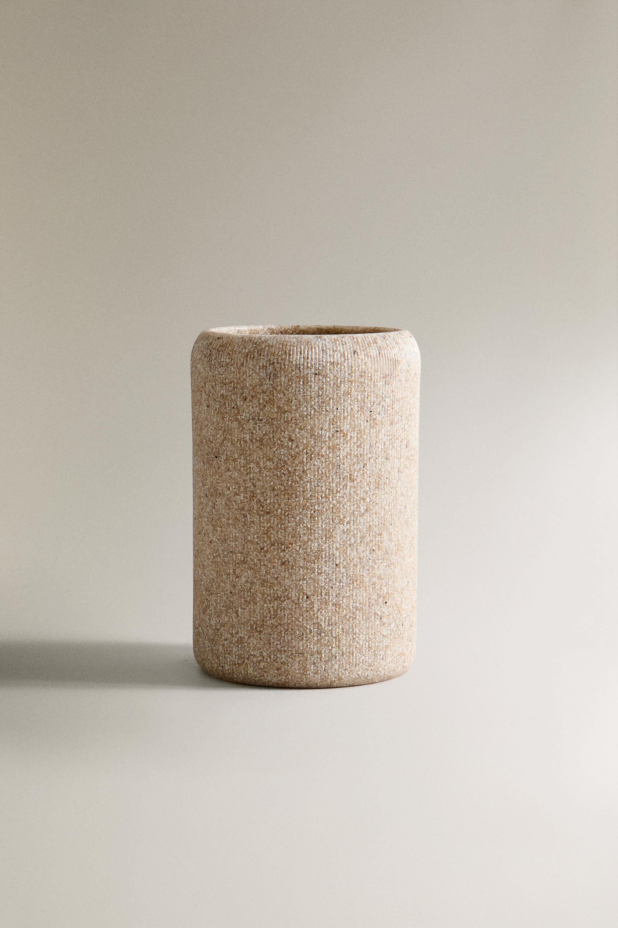 RESIN TOOTHBRUSH HOLDER — Beige