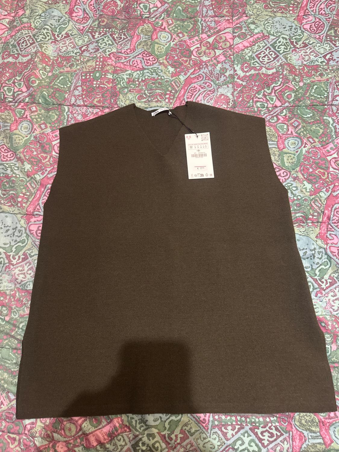 SLIT TOP