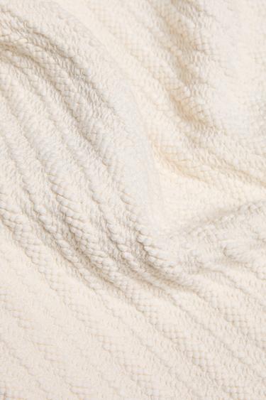 BATH MAT WITH DIAGONAL STRIPES - Ivory by Zara