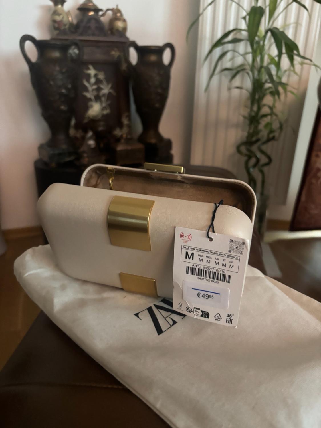 METALLIC DETAIL CLUTCH - Image 4