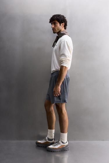 SHORT PERFORÉ BIMATIÈRE - Bleu clair de Zara - Image 3