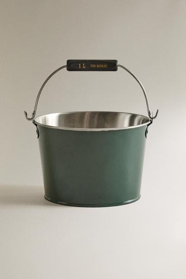 METAL LAUNDRY PEG BUCKET - Green by Zara