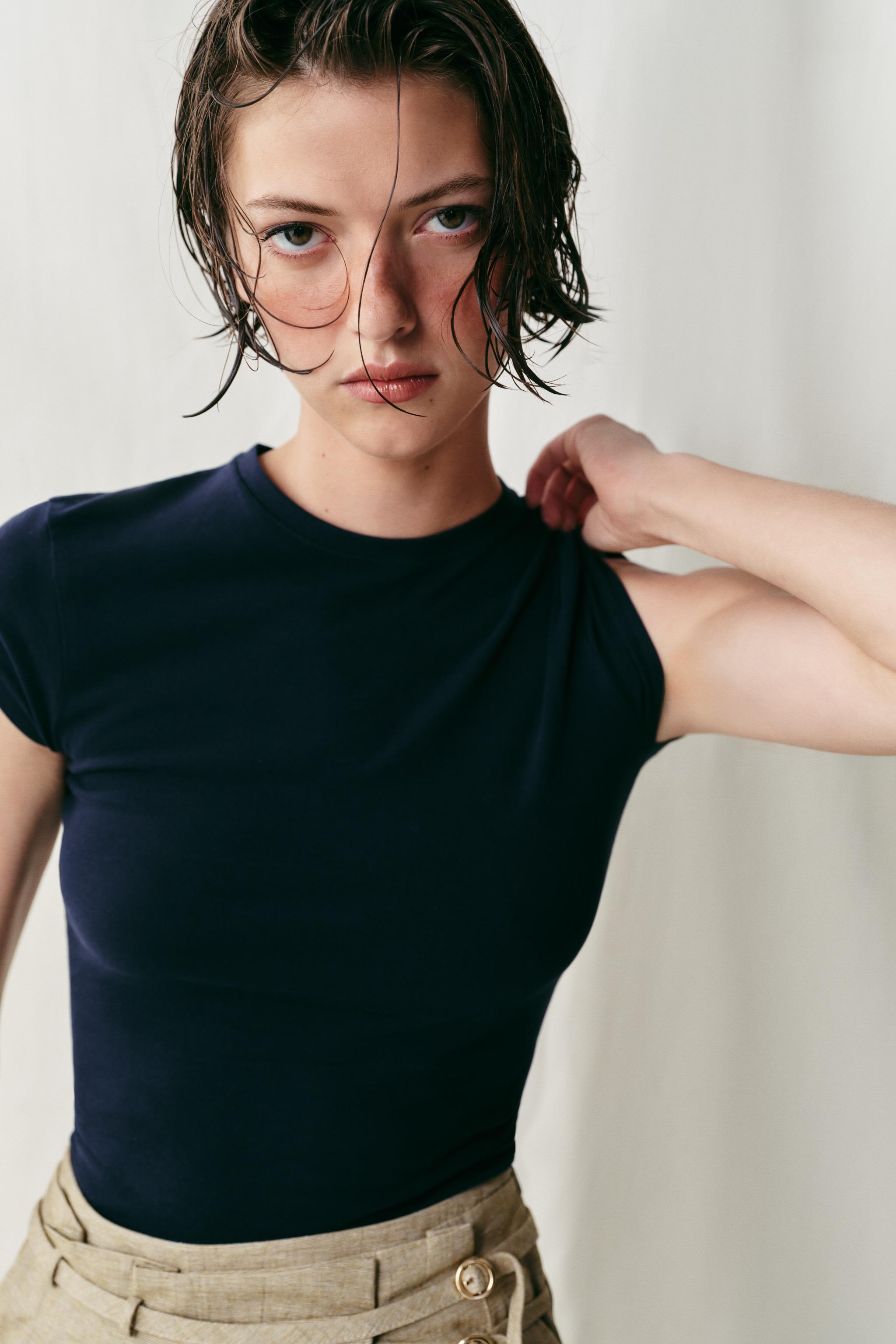 SLIM FIT SHORT SLEEVE T-SHIRT — Navy blue