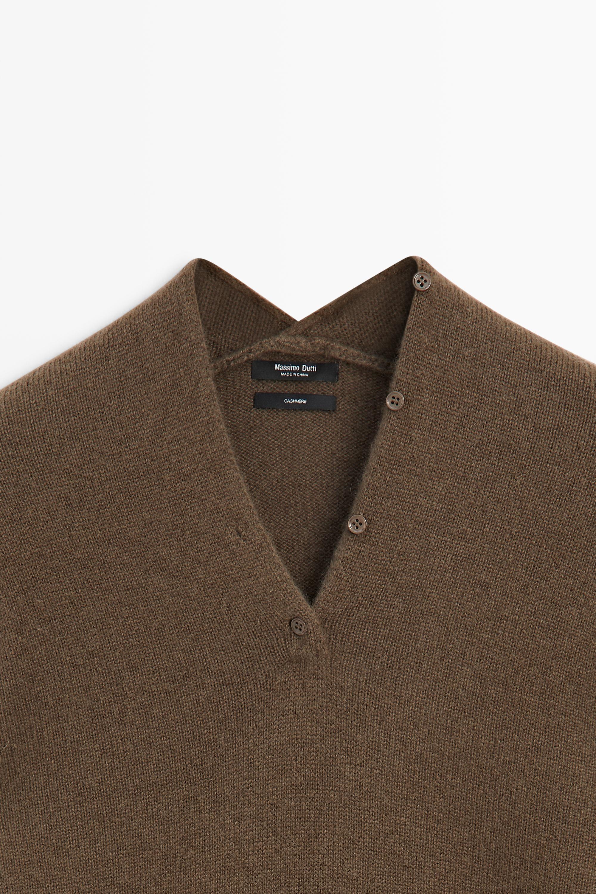 Pull en maille à détail boutonné 100 % cachemire
