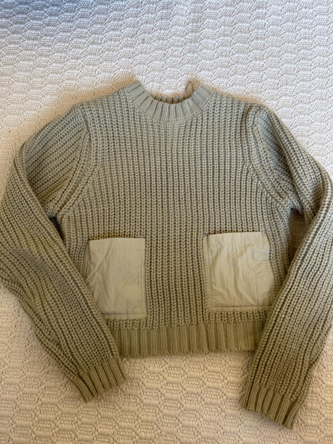 KNIT SWEATER WITH MATCHING POCKETS