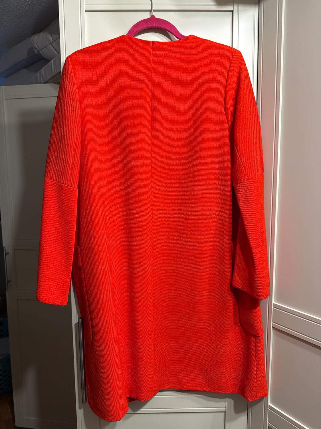 BEAUTIFUL THREE BOTTOM COAT - Image 3