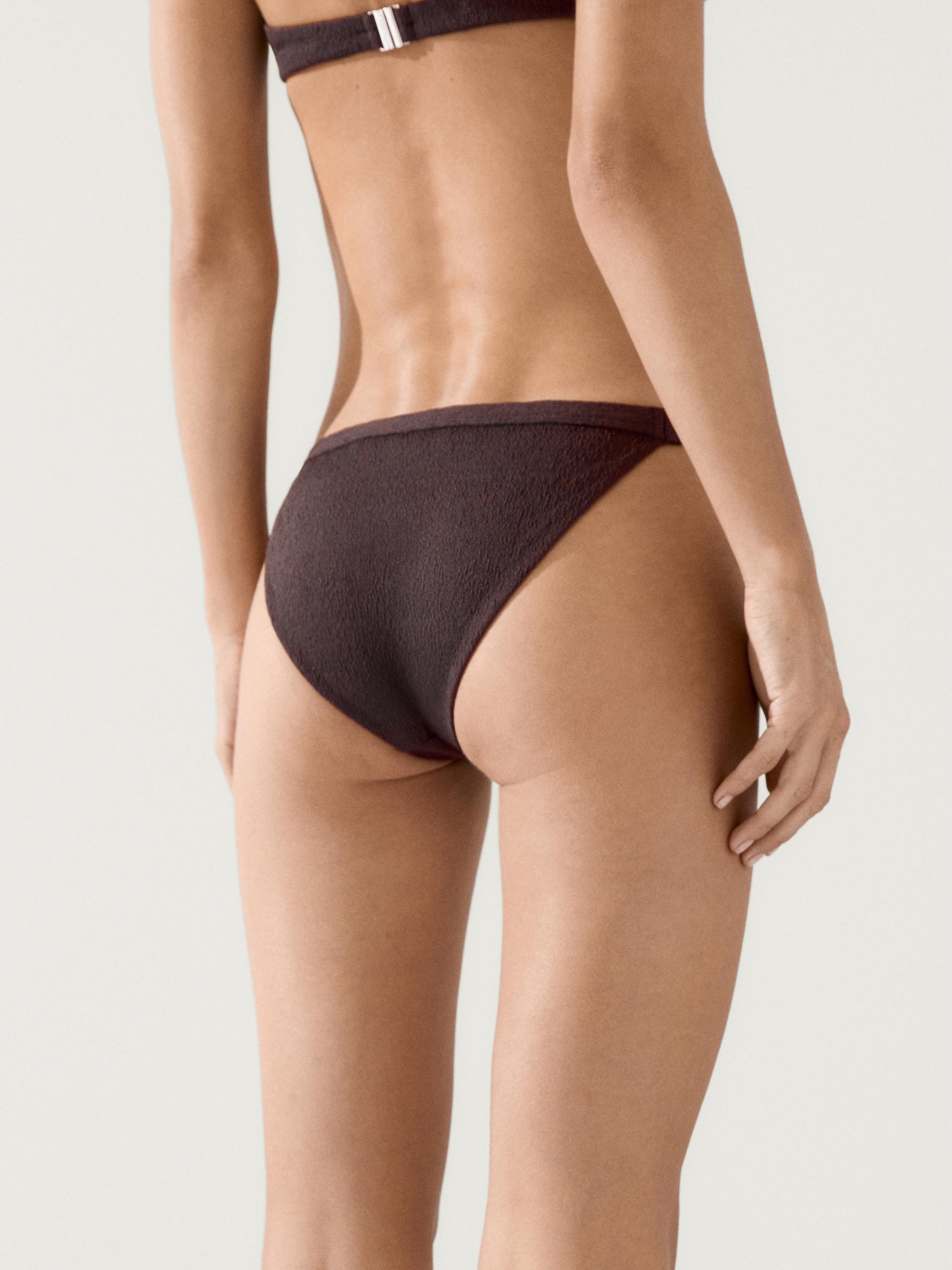Textured bikini bottoms