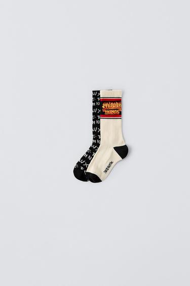 PACK DOS CALCETINES STRANGER THINGS ™/ © NETFLIX - Negro de Zara - Imagen 0