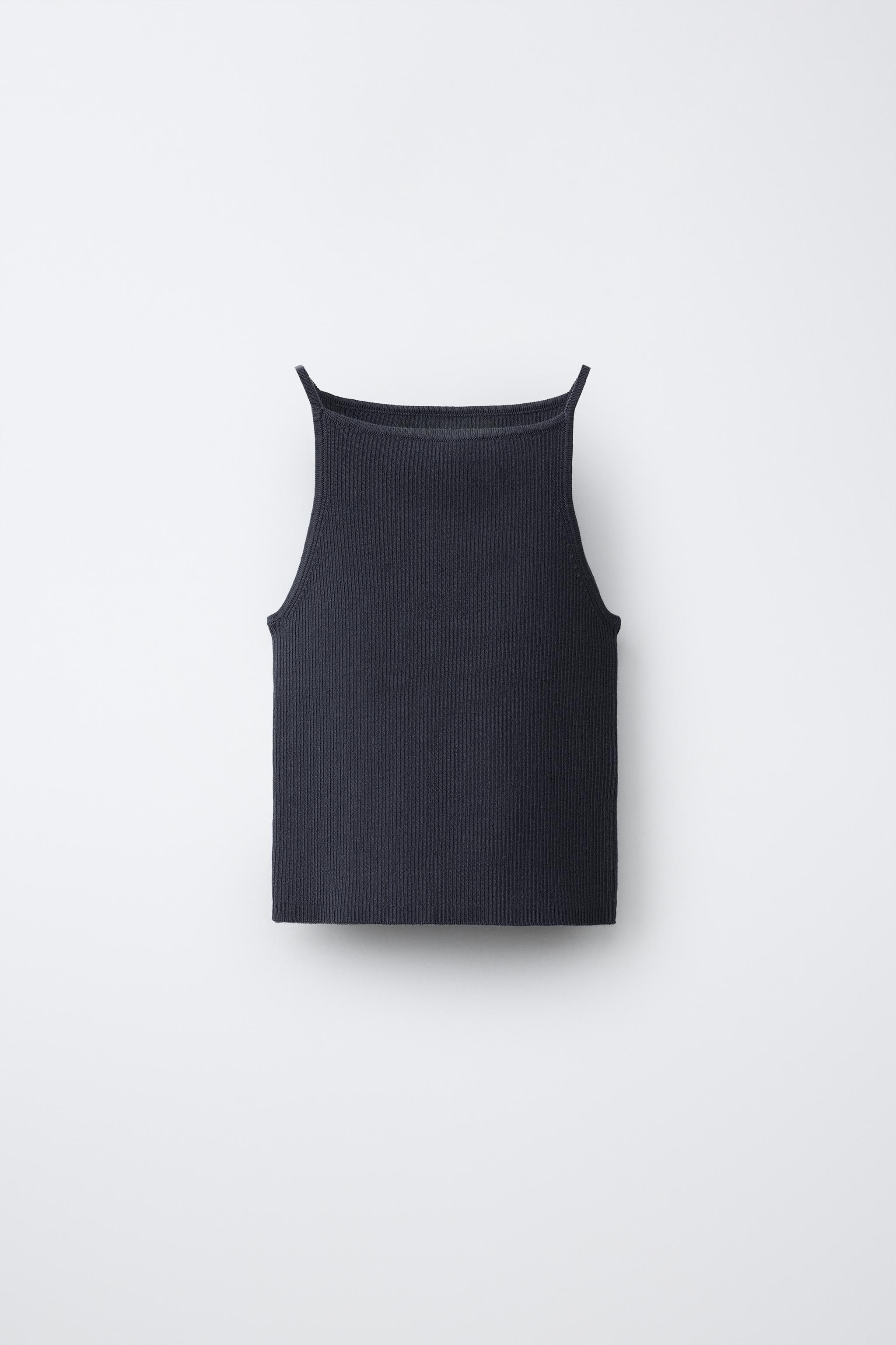 RIBBED KNIT TOP