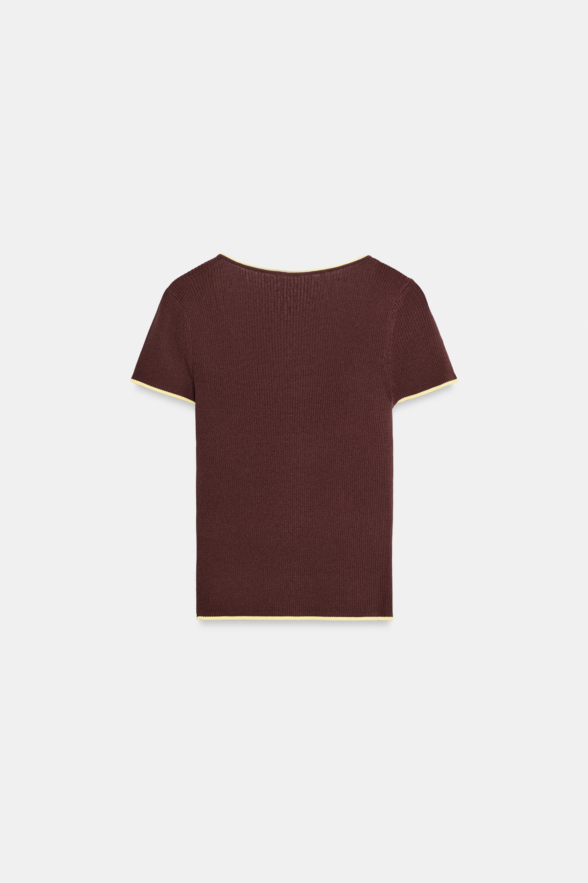 CONTRAST SHORT-SLEEVE TOP