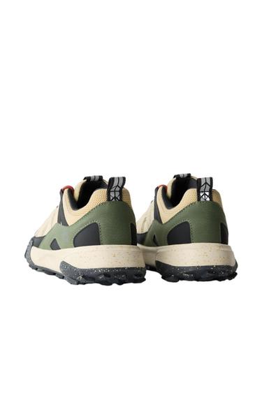 FUNKTIONS-TURNSPORTSCHUH AUS MATERIALKOMBINATION - Sandfarbe von Zara