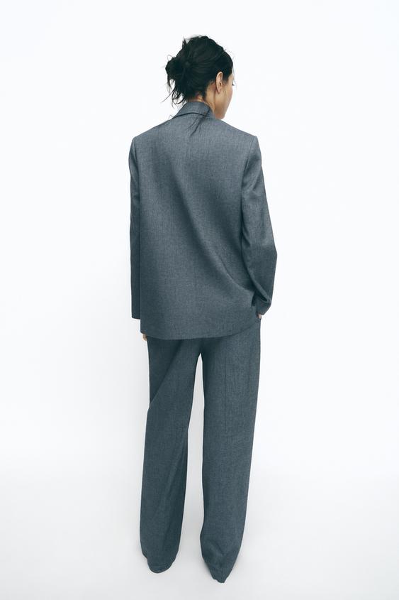 https://static.zara.net/assets/public/8a45/ca15/61d540d082a3/c58776780b94/02145769200-a3/02145769200-a3.jpg?ts=1737648696371&w=563