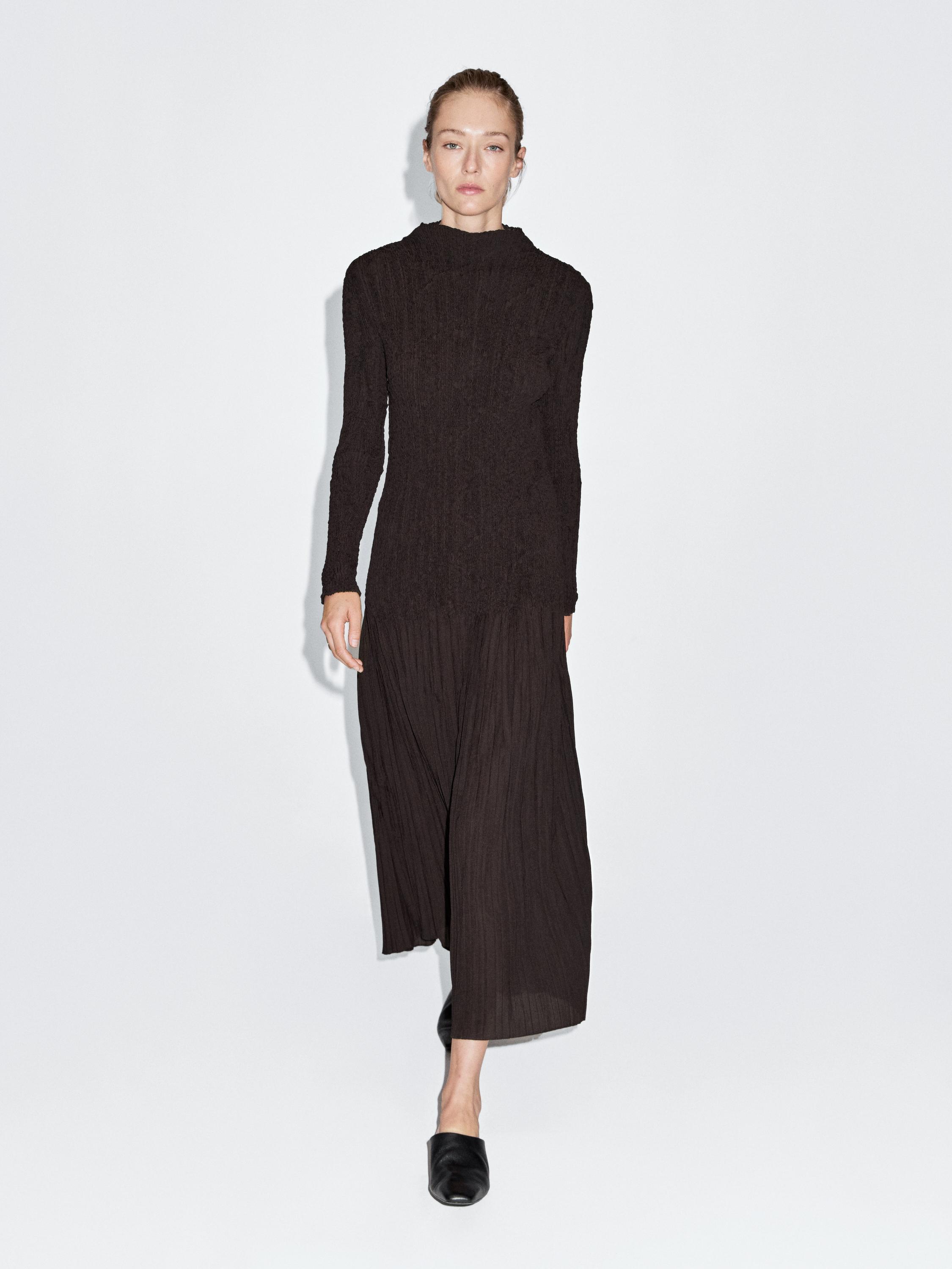 Robe longue stretch plissée